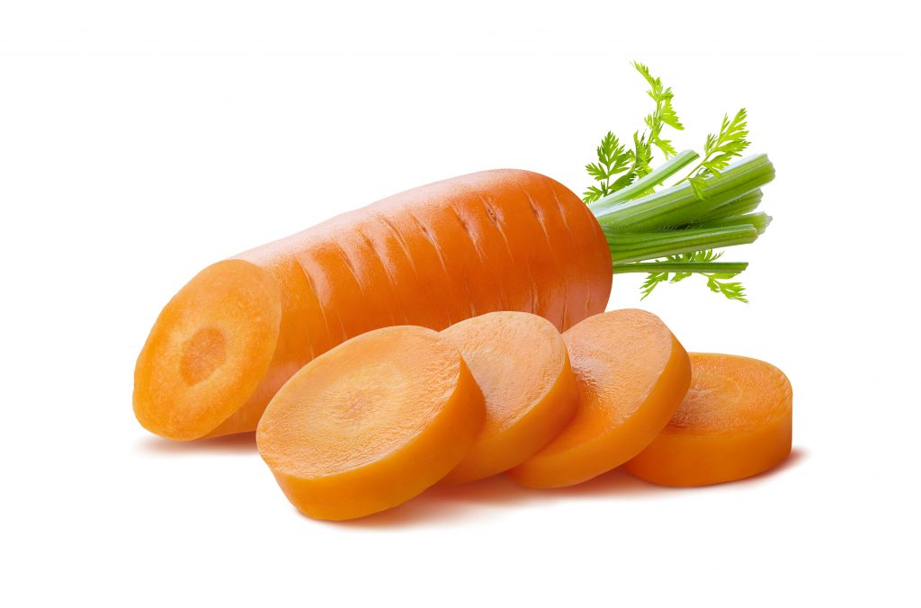 Фото моркови на белом фоне