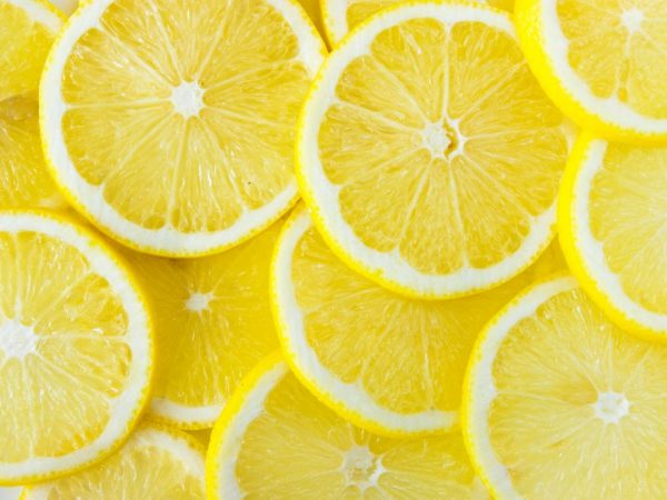 В лимоне содержится много полезных веществ
