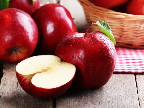 Яблоко - это ягода, овощ или фрукт